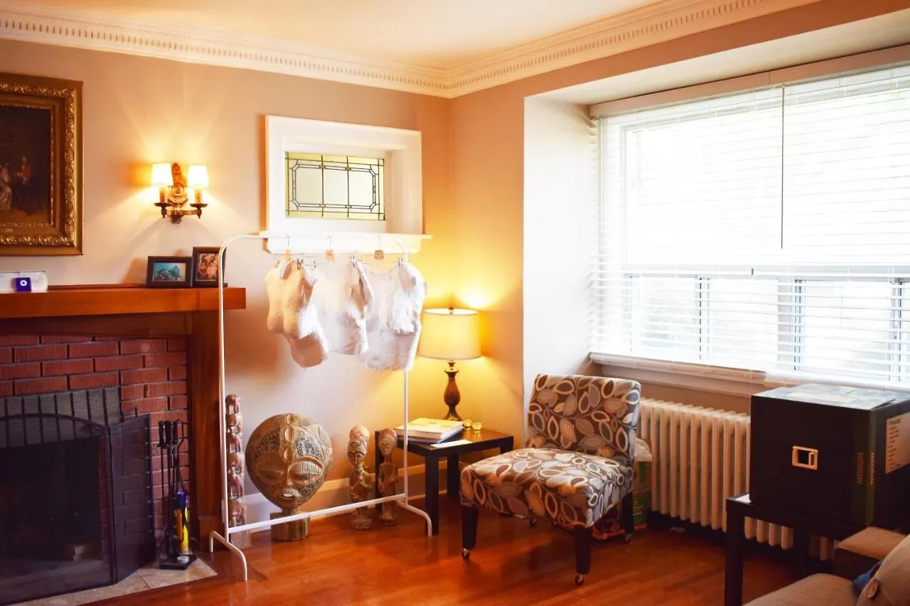 Tatil Evi Spacious Artistic House In Toronto Kanada